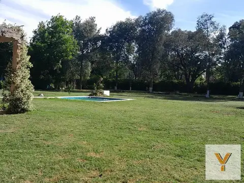 Casa en venta - 5 Dormitorios 4 Baños - 4.000Mts2 - Villa Rosa, Pilar