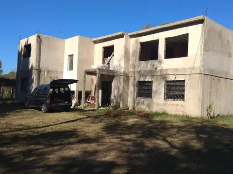 Casa en venta - 5 Dormitorios 4 Baños - 4.000Mts2 - Villa Rosa, Pilar