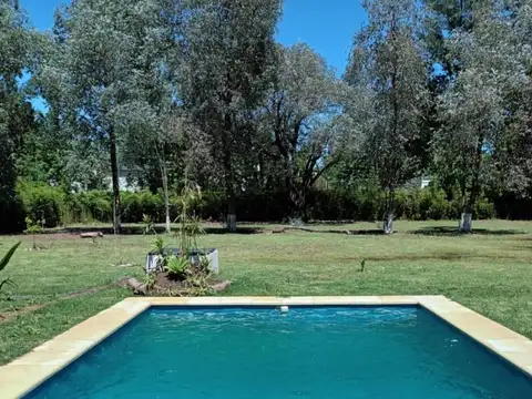 Casa 10 ambientes con 4 baños