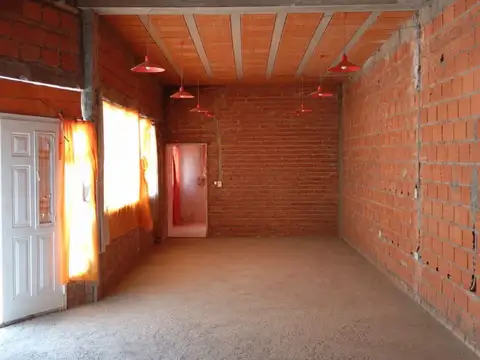 Casa 3 ambientes con 1 baño