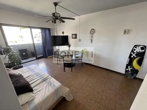 Departamento 3 ambientes con Balcón corrido Luminoso Vista Abierta