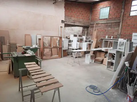 Galpon en Venta 10  mts Frente