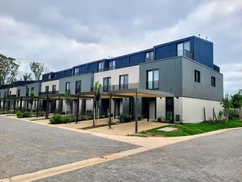 CASA DUPLEX 3 AMBIENTES VENTA PILAR OLIDEN JOVEN