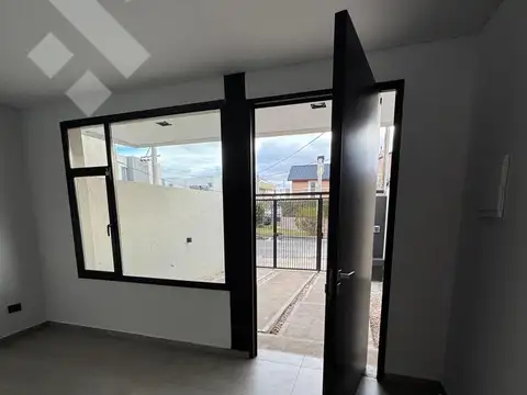 Depto Tipo Casa en Venta de 3 ambientes