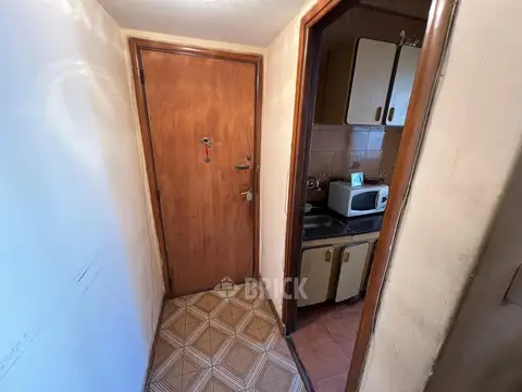 SEMIPISO EN GUATEMALA AL 4600 - 39 M2 BAJAS EXPENSAS BAULERA EN DEPTO LUMINOSO