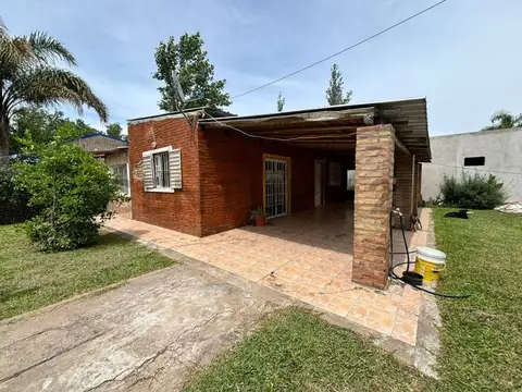Casa 3 ambientes con 2 baños
