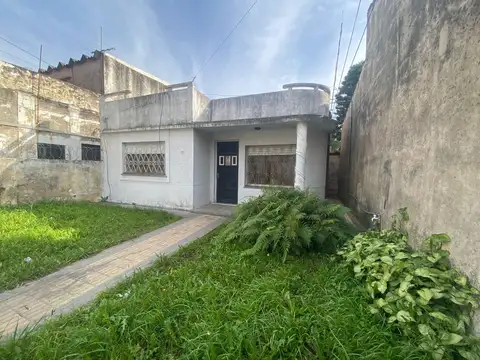 CASA A RECICLAR EN REMEDIOS DE ESCALADA ESTE