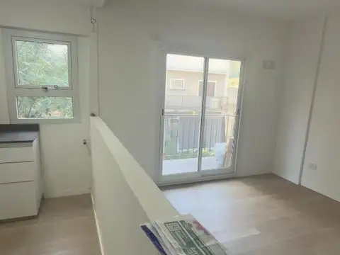 Departamento 3 Ambientes Refaccionado a la Calle en Gascón