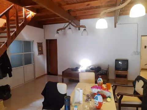 Ezequiel Estrada e/ José Hernández y Leopoldo Lugones