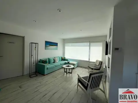 Dúplex en venta de 3 dormitorios c/ cochera en Las Gaviotas