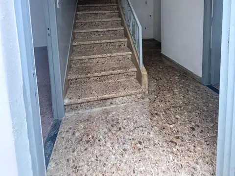 Depto Tipo Casa 4 ambientes con 1 baño