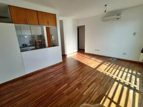 DEPARTAMENTO EN VENTA 1 DORMITORIO AV. 38 E/ 17 y 18