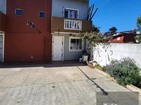 Depto Tipo Casa en Venta de 3 ambientes