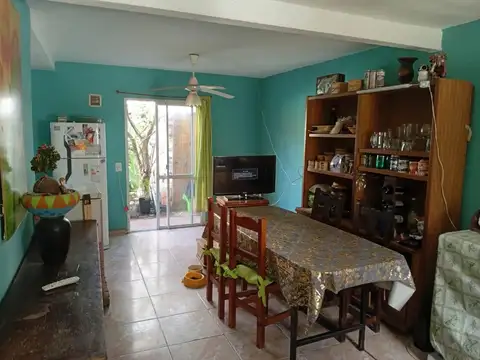 Depto Tipo Casa en Venta con 1 cocheras