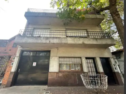 Casa con pileta en Munro