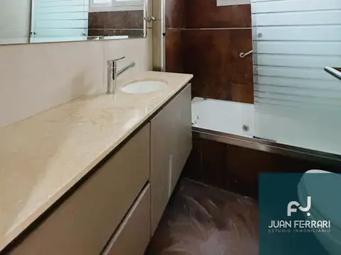 Departamento en venta c/ cochera en Centro