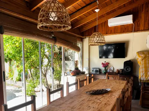 VENTA CASA 6 AMB LOTE PROPIO MULTIFAMILIA LUGANO