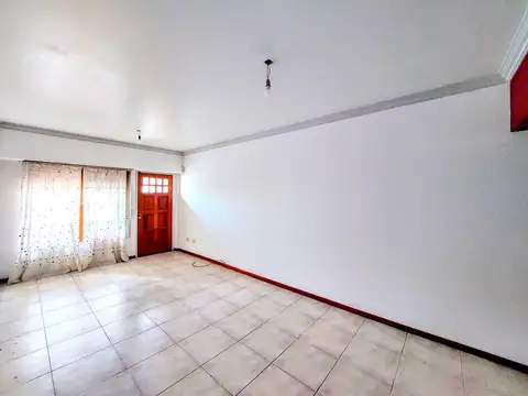 Casa en Alquiler en Ramos Mejia, $ 1.750.000