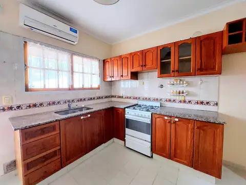 Casa en Alquiler al Oeste