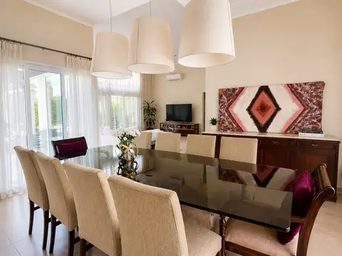 Casa 3 ambientes con 2 baños