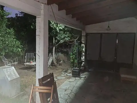 Casa en venta c/ cochera en Villa Gobernador Udaondo