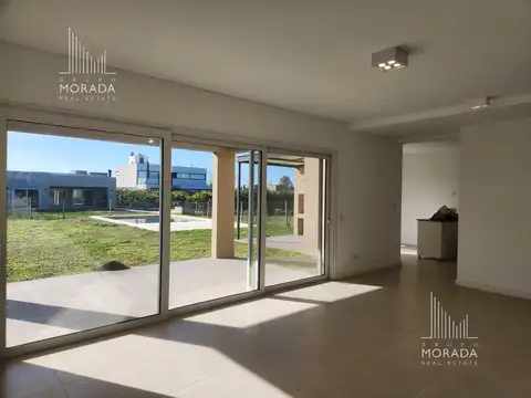 Casa en Alquiler en Pilar del Este - Santa Elena, USD 1.400