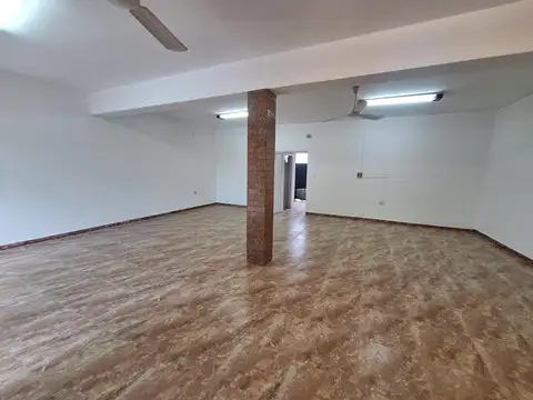 Local en Alquiler en Manuel B Gonnet, $ 640.000