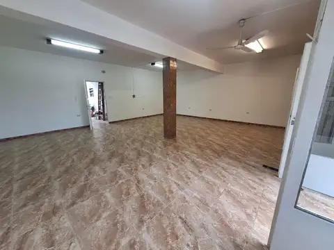 Local en Alquiler 45 años