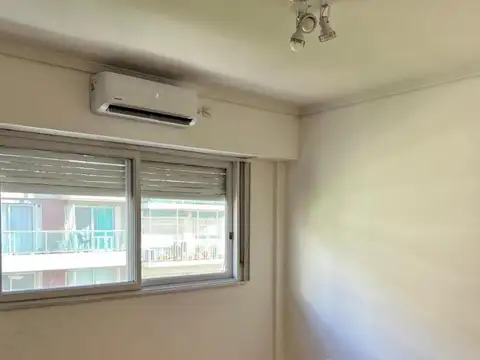 Departamento amplio con balcón al frente en Belgrano