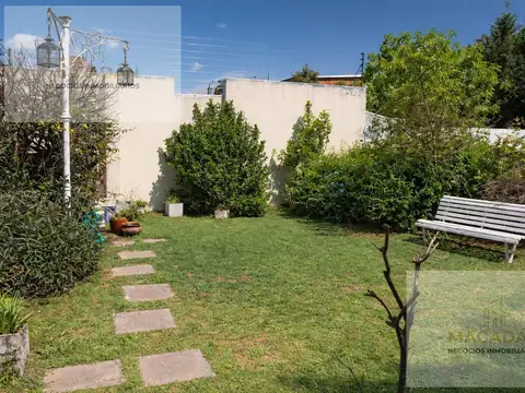Casa en Venta en Villa Sarmiento, USD 220.000