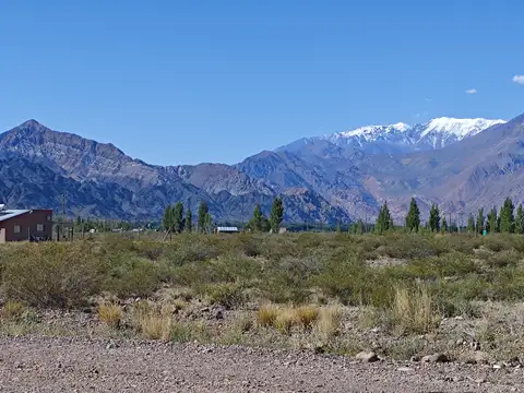 VENTA TERRENO COMERCIAL FINANCIADO EN USPALLATA