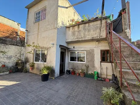 Depto Tipo Casa 4 ambientes con 2 baños