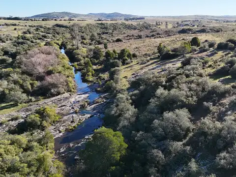 Chacra de 29ha  con casa  y arroyo en Maldonado