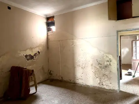 GRAN PROPIEDAD A REFACCIONAR EN MARIA SELVA