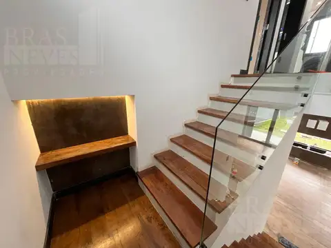 Casa en Venta en Olivos Golf, USD 560.000