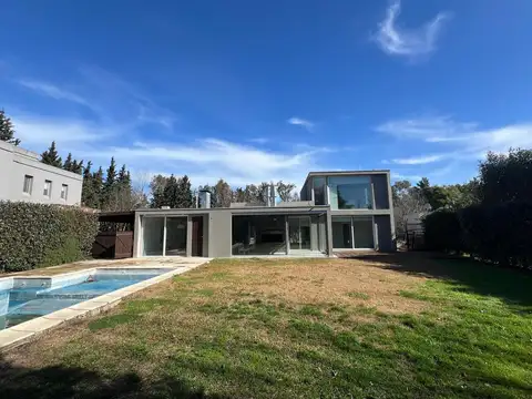 Casa en Venta al Este