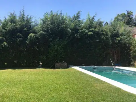 Casa de 5 ambientes en Barrio cerrado Valle Claro Benavidez