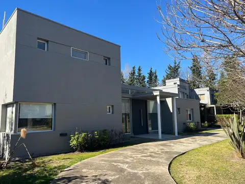 BARRIO VALLE CLARO-BENAVIDEZ