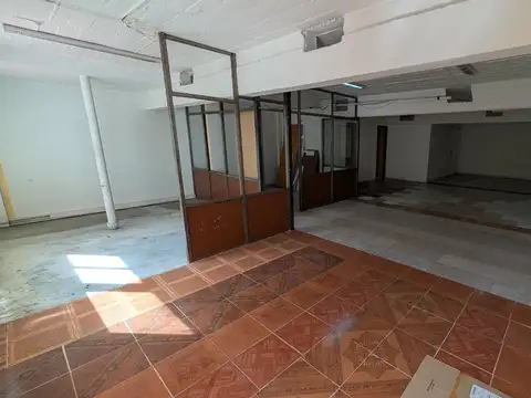 Oficina en Alquiler al Este