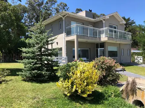 Casa en Alquiler de 4 dormitorios
