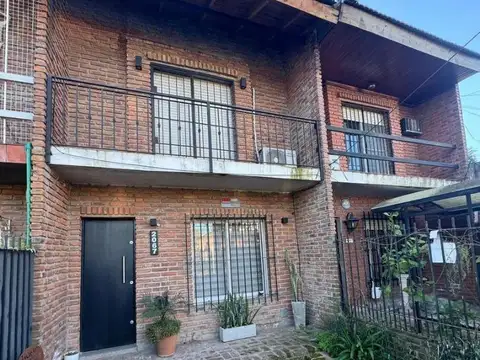 DUPLEX CON 3 DORMITORIOS -