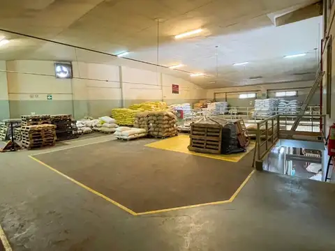 Galpon en Venta 26  mts Frente