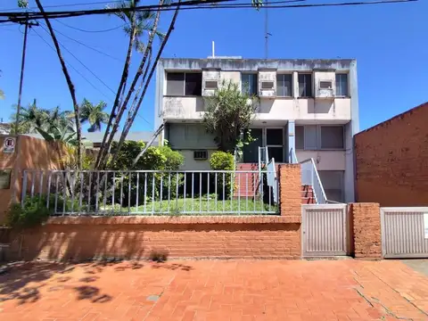 Casa en Venta en Macrocentro de Resistencia.-