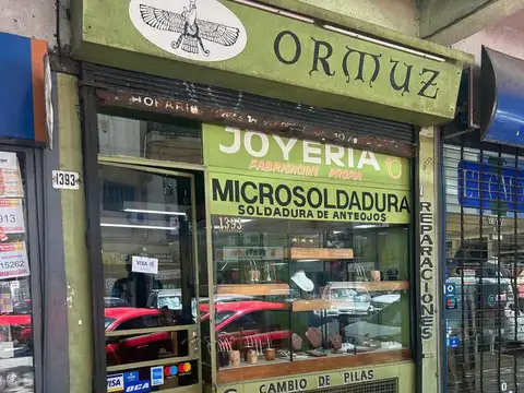 Se alquila local comercial en el Centro