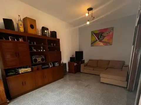 CASA EN VENTA FONDO LIBRE Y COCHERA - APTO CREDITO