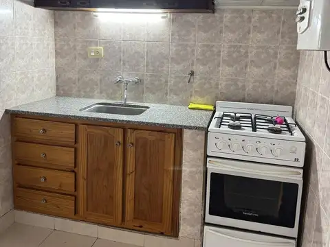 Casa 5 ambientes con 1 baño