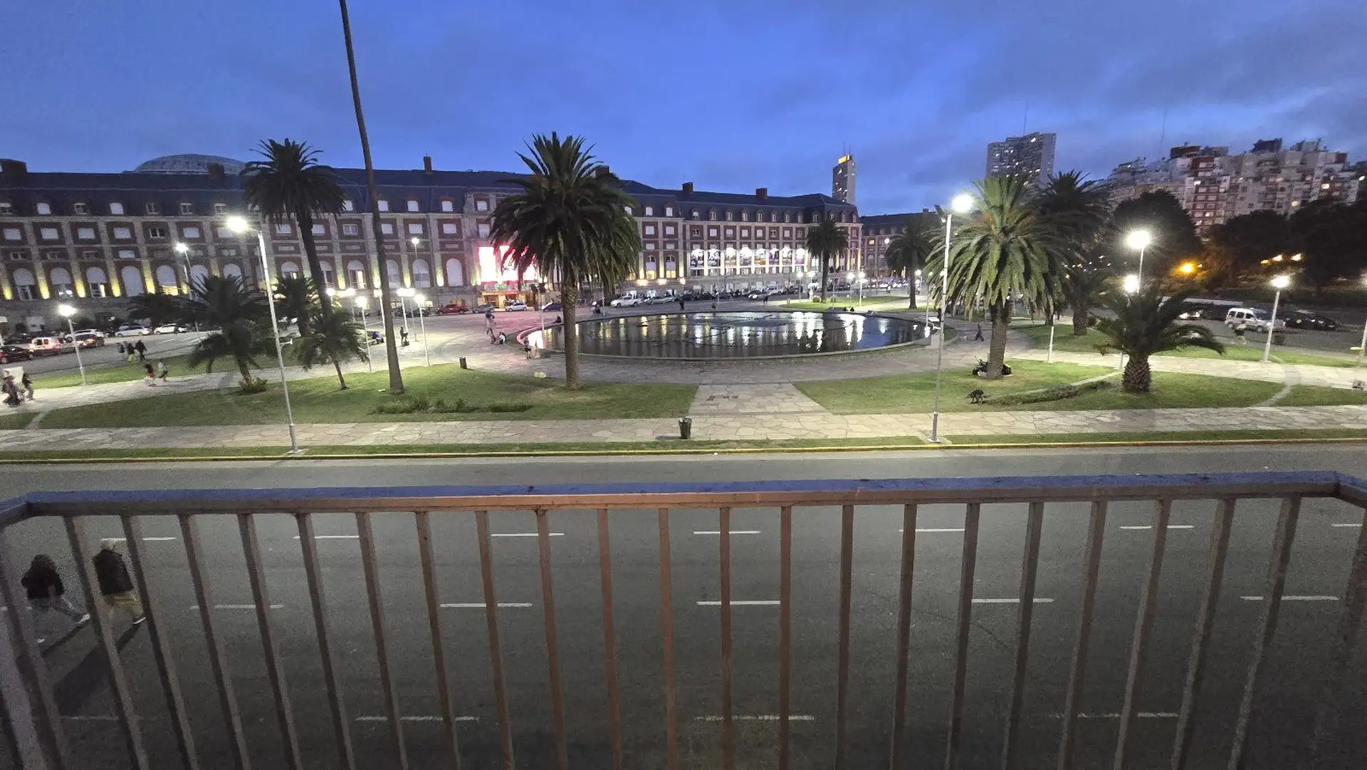 Venta Departamento 3 Ambientes Dependencia Balcon Patio Vista Mar Plaza Colon