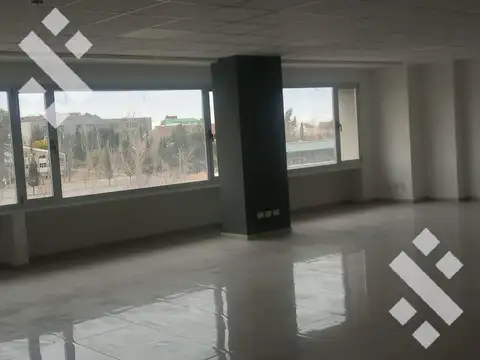 Edificio Comercial - Área Centro Este