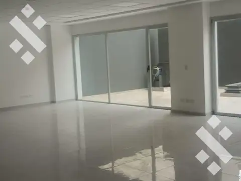 Oficina en Venta al Norte