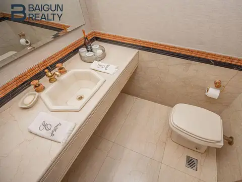 Departamento en Alquiler con 3 cocheras